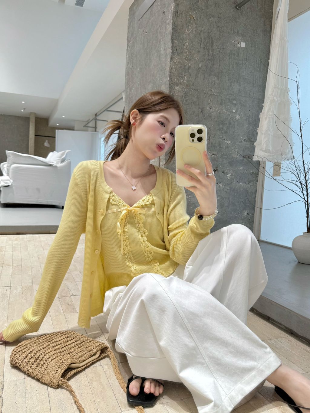 81fdfdac1a92b79d8defaaadcc2dd9fc