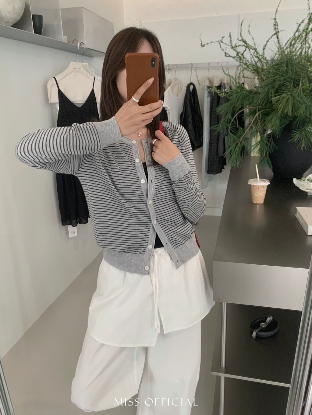 824db703280384ac849c6763de8d69bd