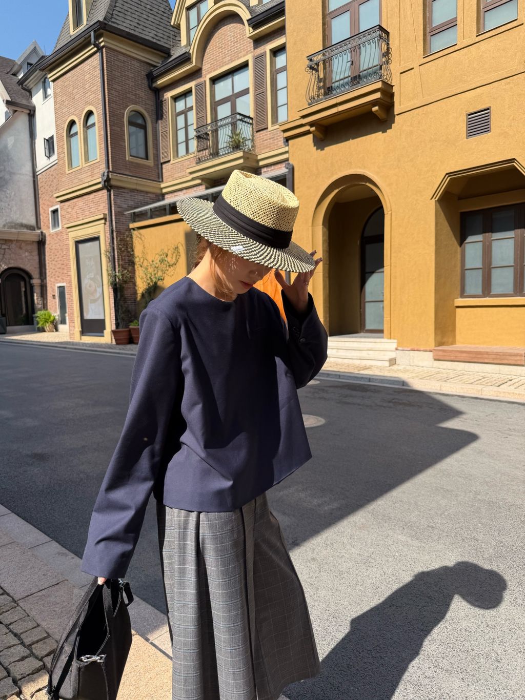 53e9082b6d97bc5a43edec17674680b4