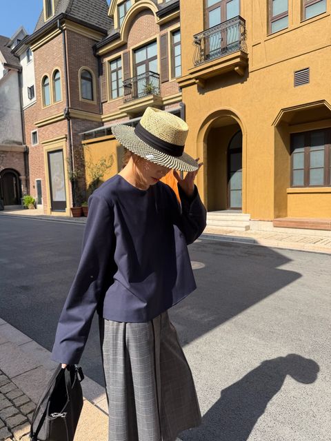 53e9082b6d97bc5a43edec17674680b4