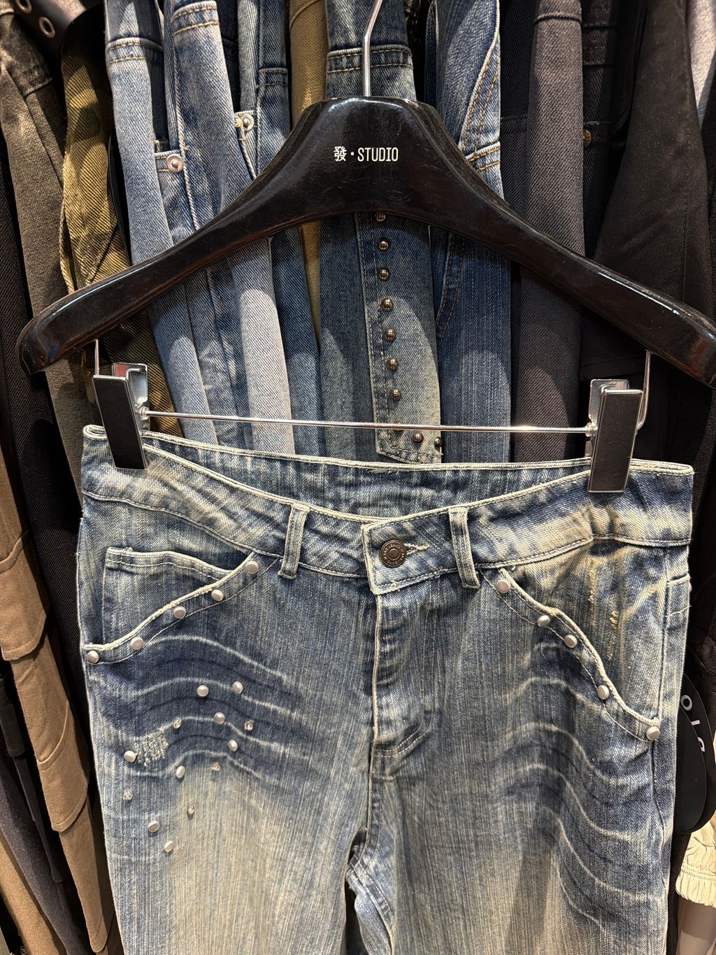 9a6c8a535068cf30a8864f2b5d5654a4