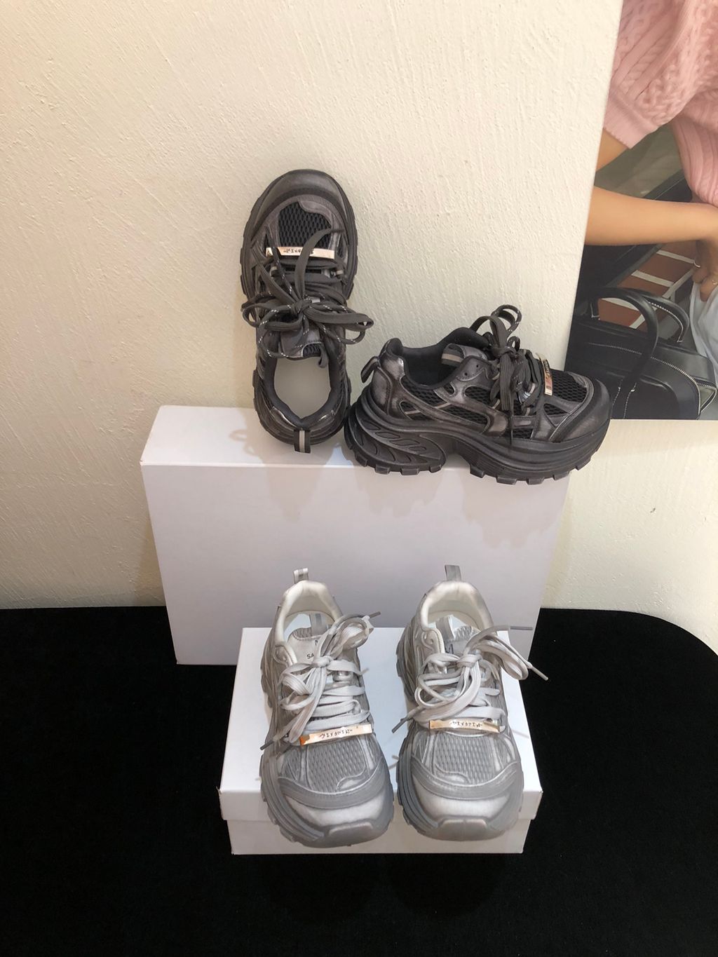 62e1237c4c6aa63dc5a557d6d27b1355