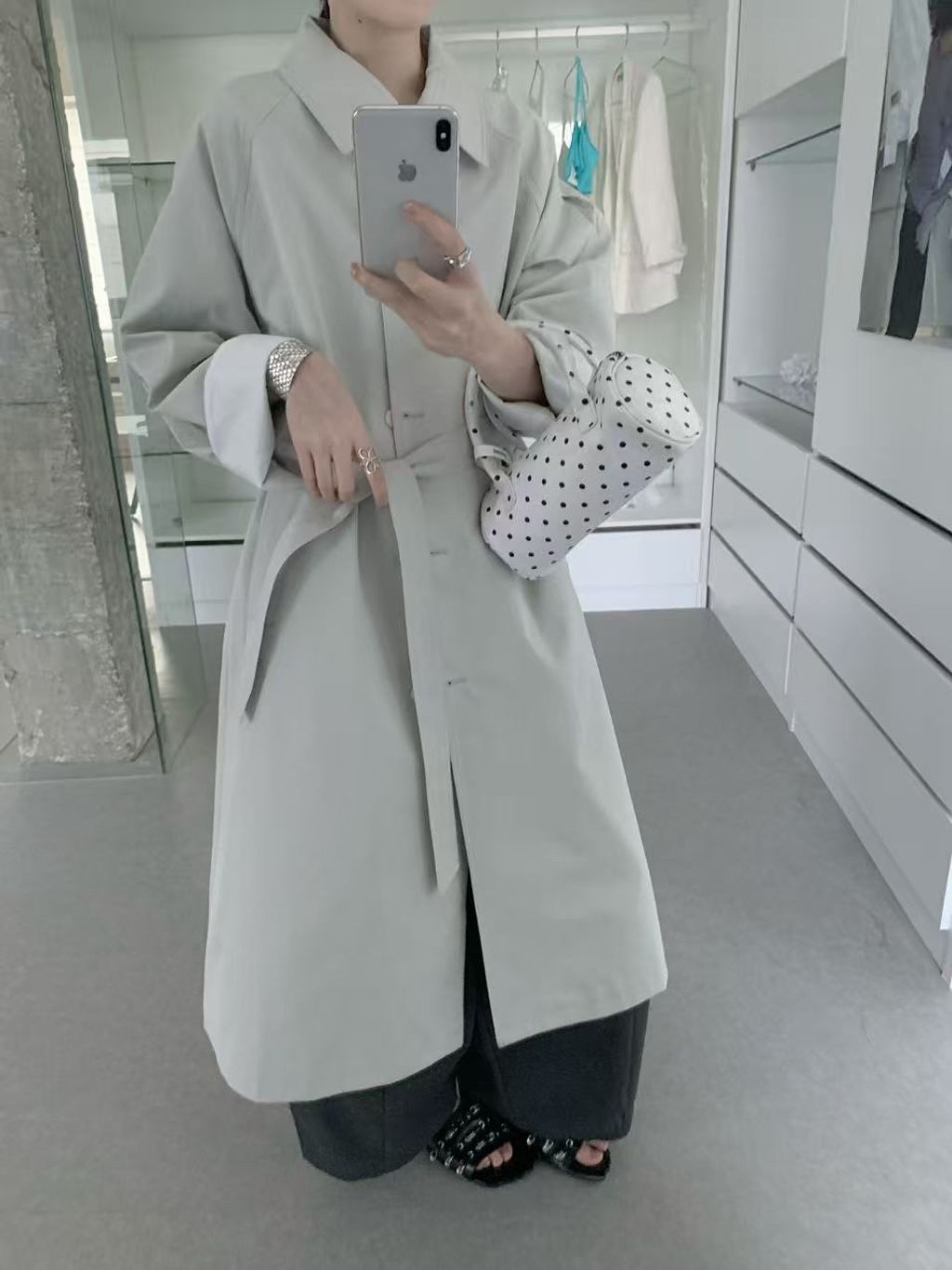 42b0443e8f8c9695612429490575b970