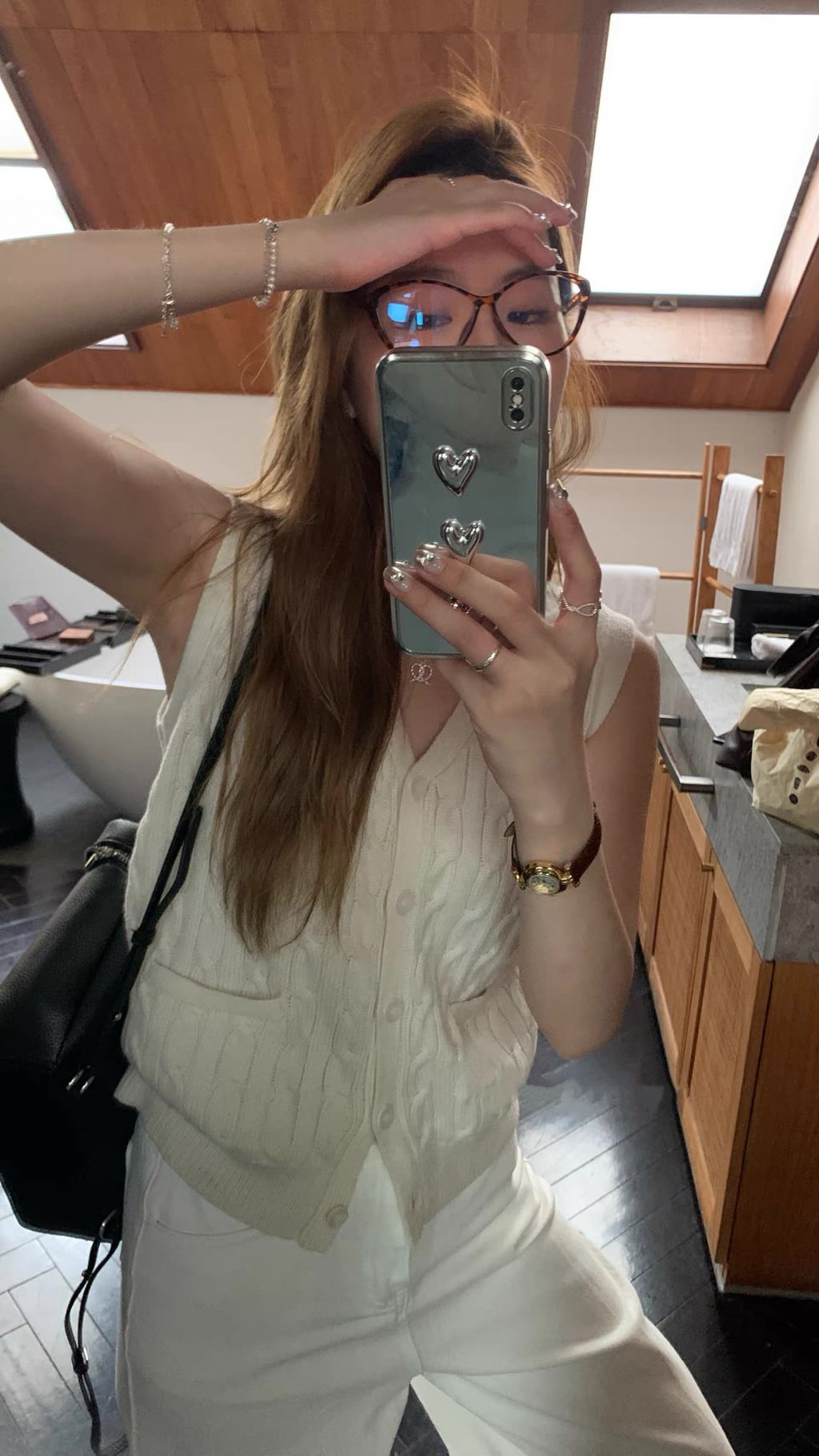 840ad8a0b9d64a5e98ed1c7ea220f611