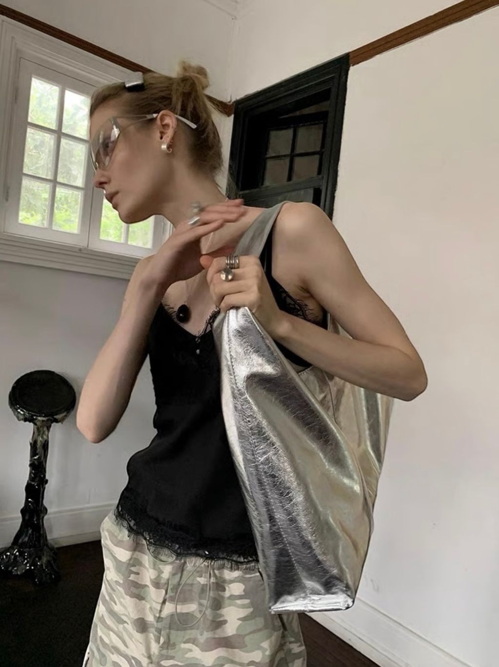 e4863df8b5938489e36b1796327f6e09