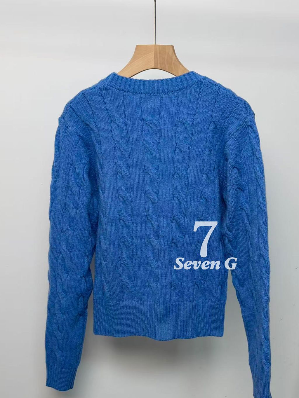 0cbceb8bcd8438bea1a2ede3349f568a