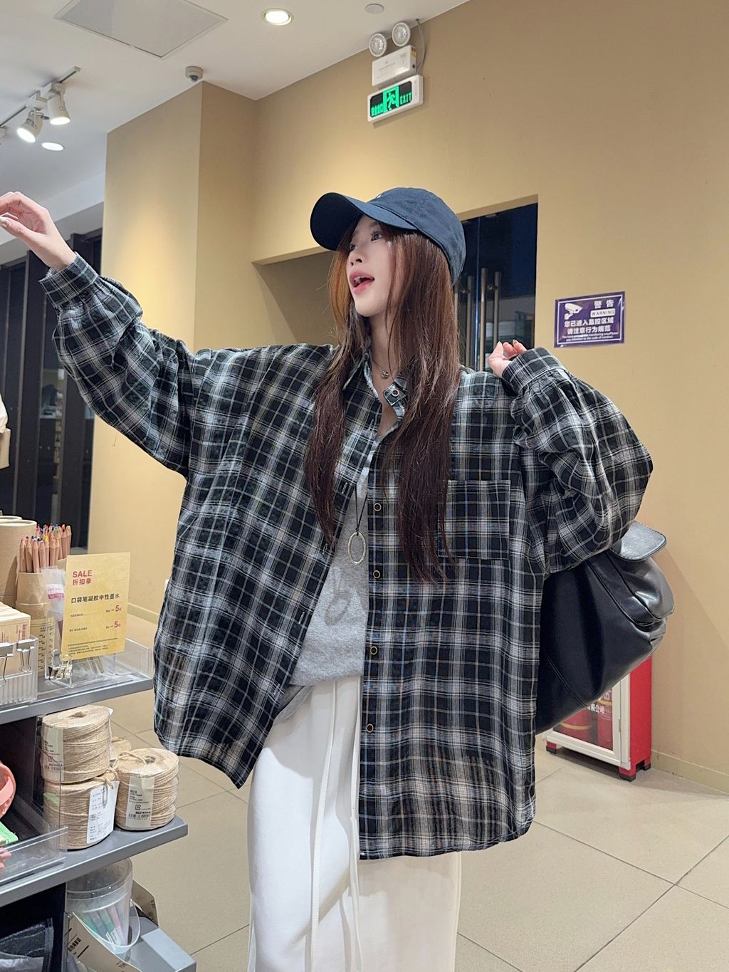 b18b090771fd51fe0c40c9e5a4706293