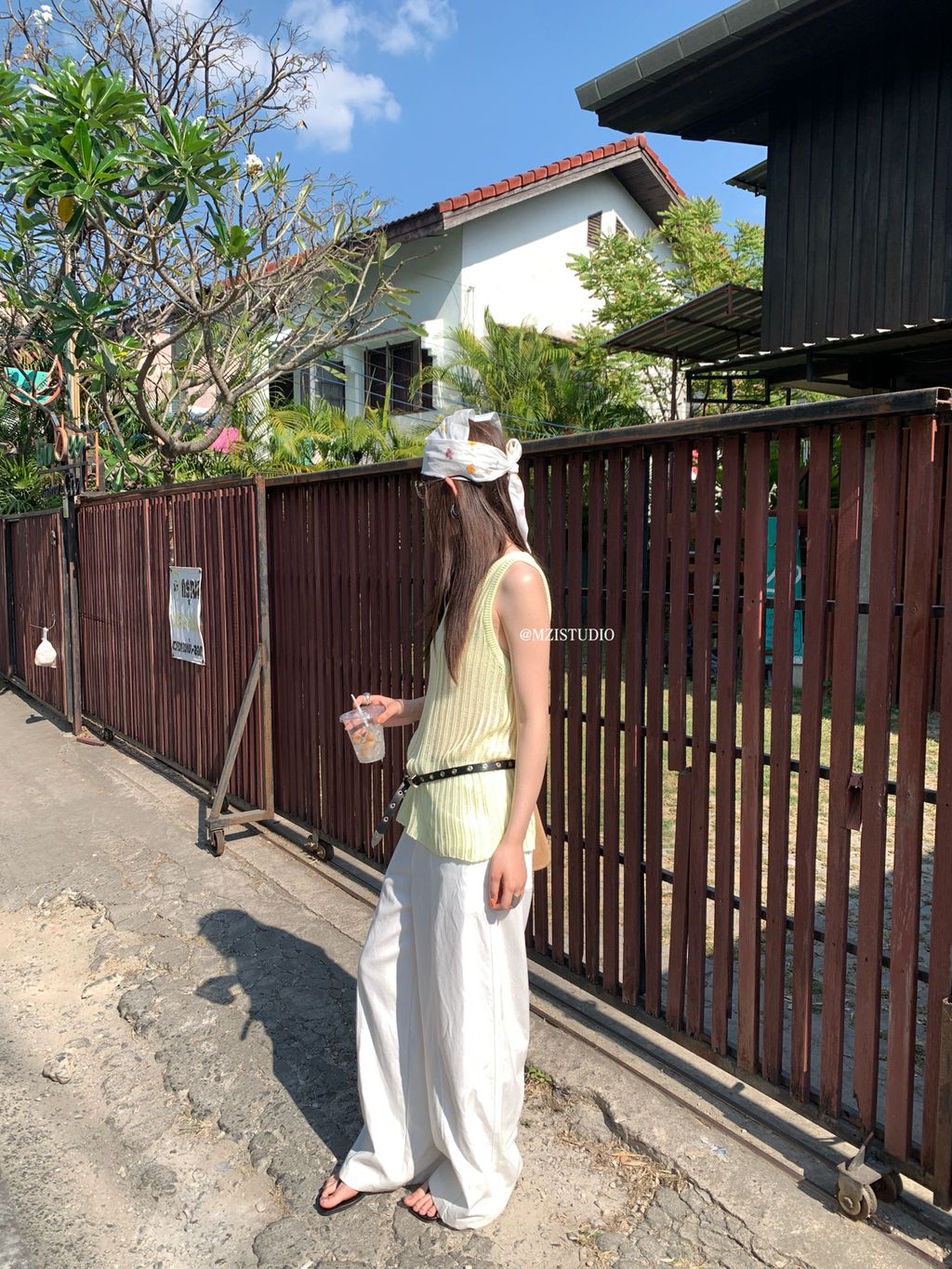 93902ec44d434b67a48168a22de5856a