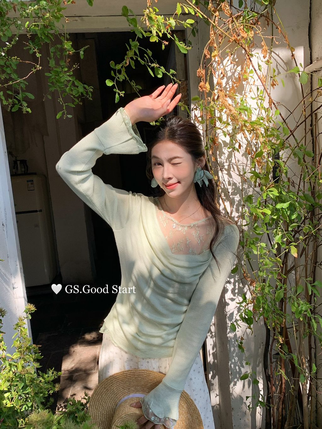 ef54ee4dd393418d703cb2dae4a92e76