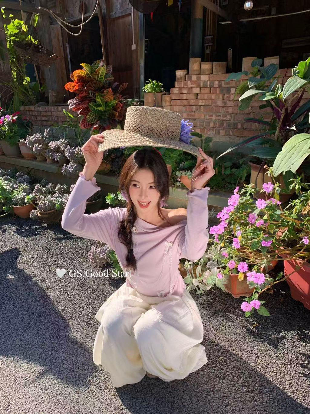 0b07ac9d18d4de48a9724fe1662a7935