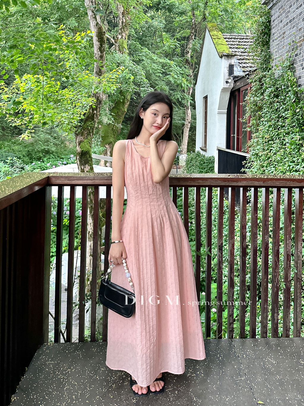 3707e220644af72a31de980bf7d49c84