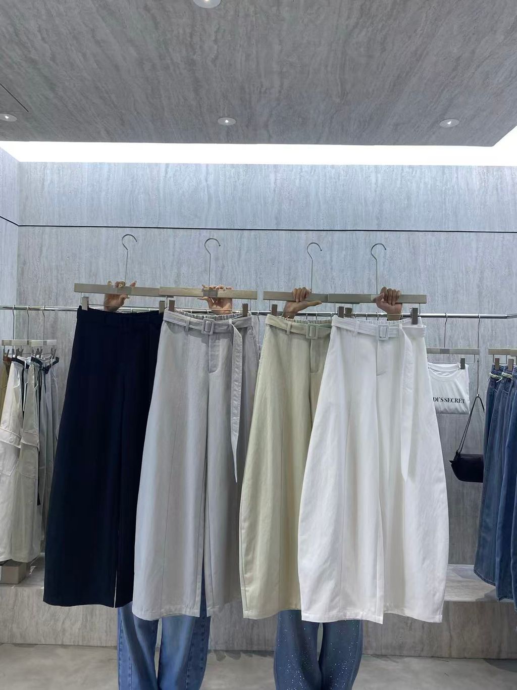 db72f889ea17bd572193a233cd5c4b42