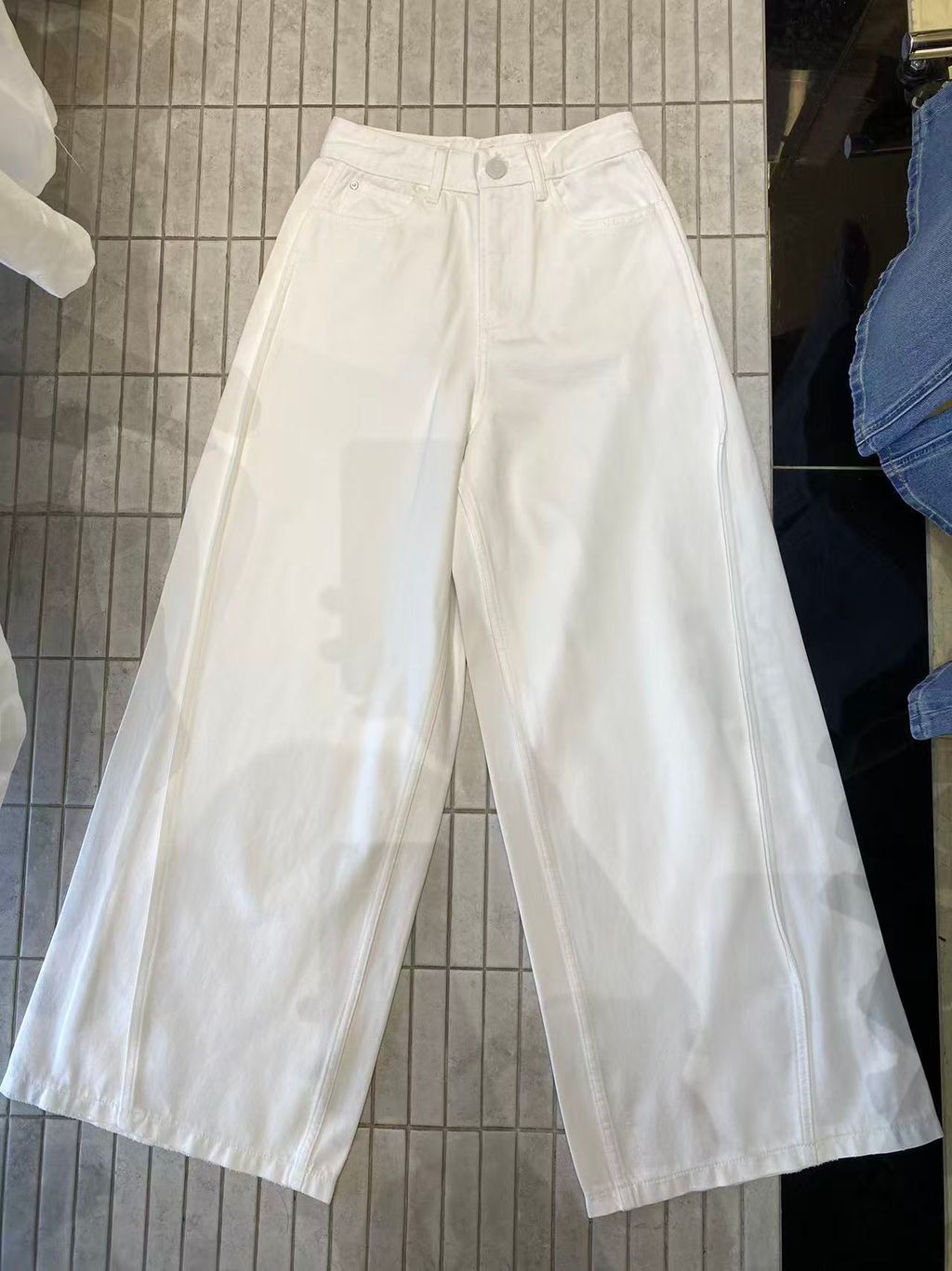 bc95f439e2a9220c28e6ef93e13941eb