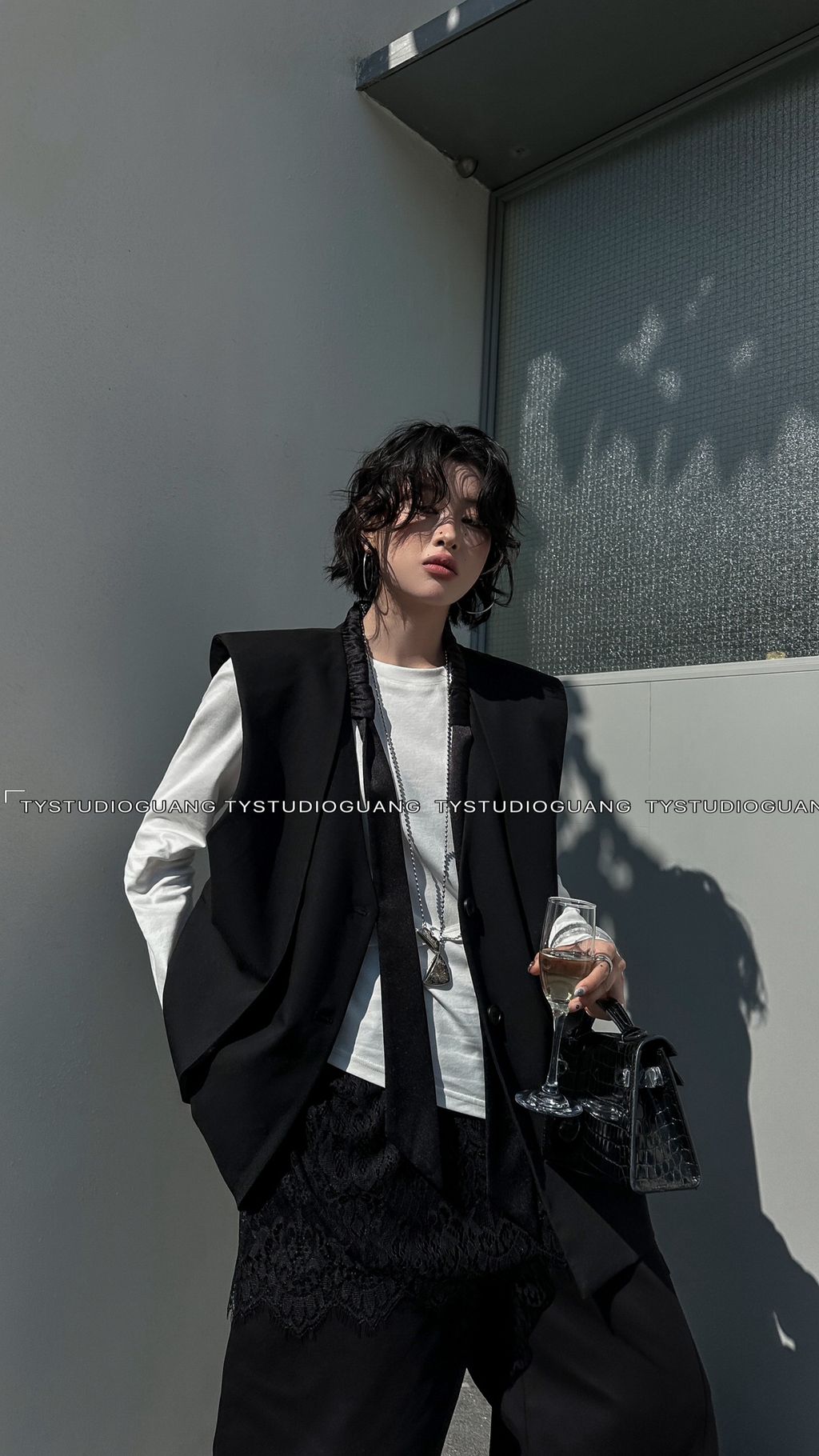 6b566816f17110a0679dd406c3771261