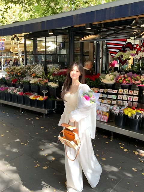 72f6be1afa1126120b27568eb3850054