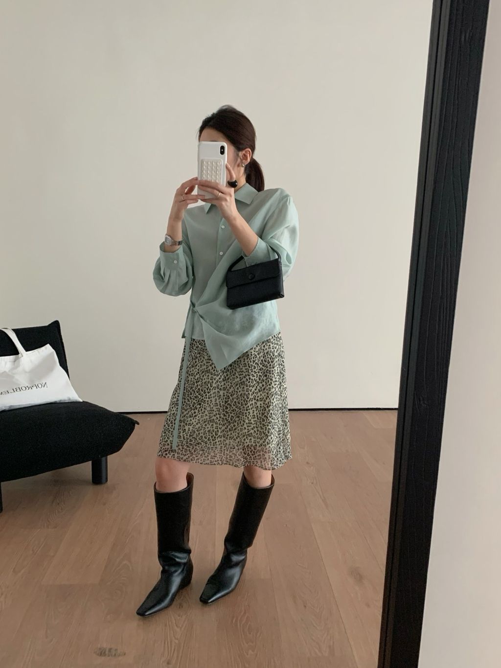 68c8c57d38607a74e69201460048c8fb