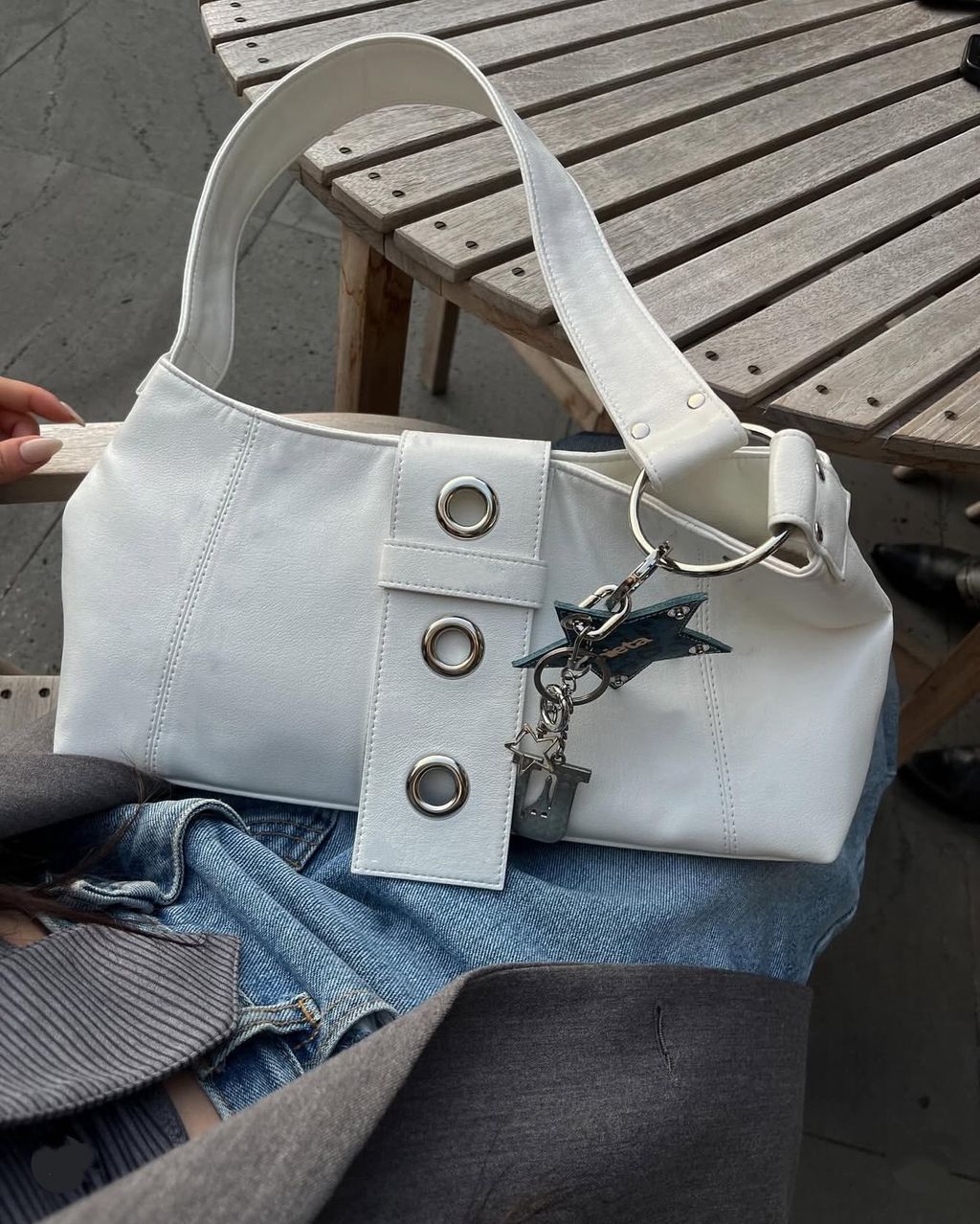 9d850523dd4c2627a115f04e66c9a36b