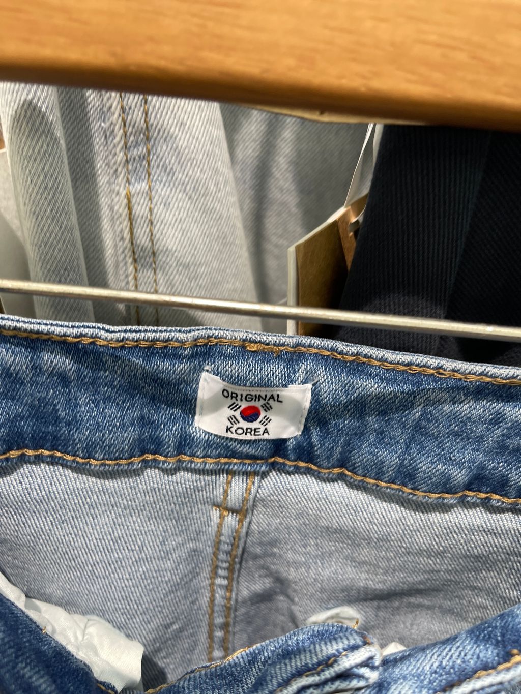 22b30fd6f2402896ee1f50acd0409c2f