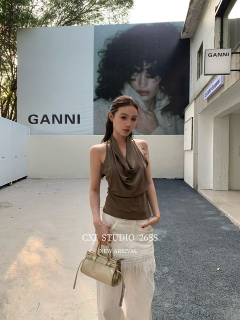 2375ab5cfef8fd89bf0a11e8d82aed71