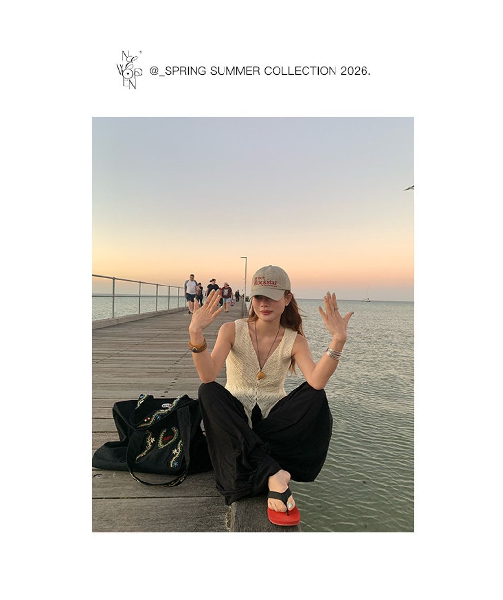 869B191C525F4AD7860E40DF7B76C1D4_s119207_h894_w750