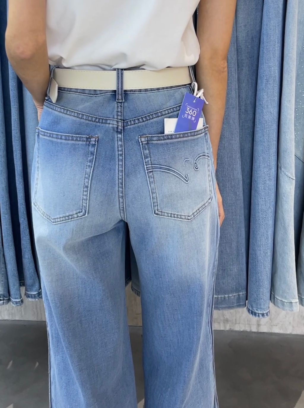 b3e7c97a9d72db5e4f4bbdb491014a8a