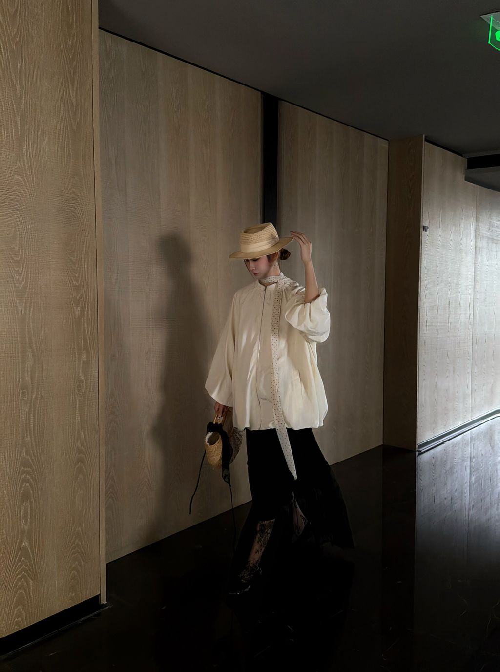 1157e21417524d244d683030682da78b