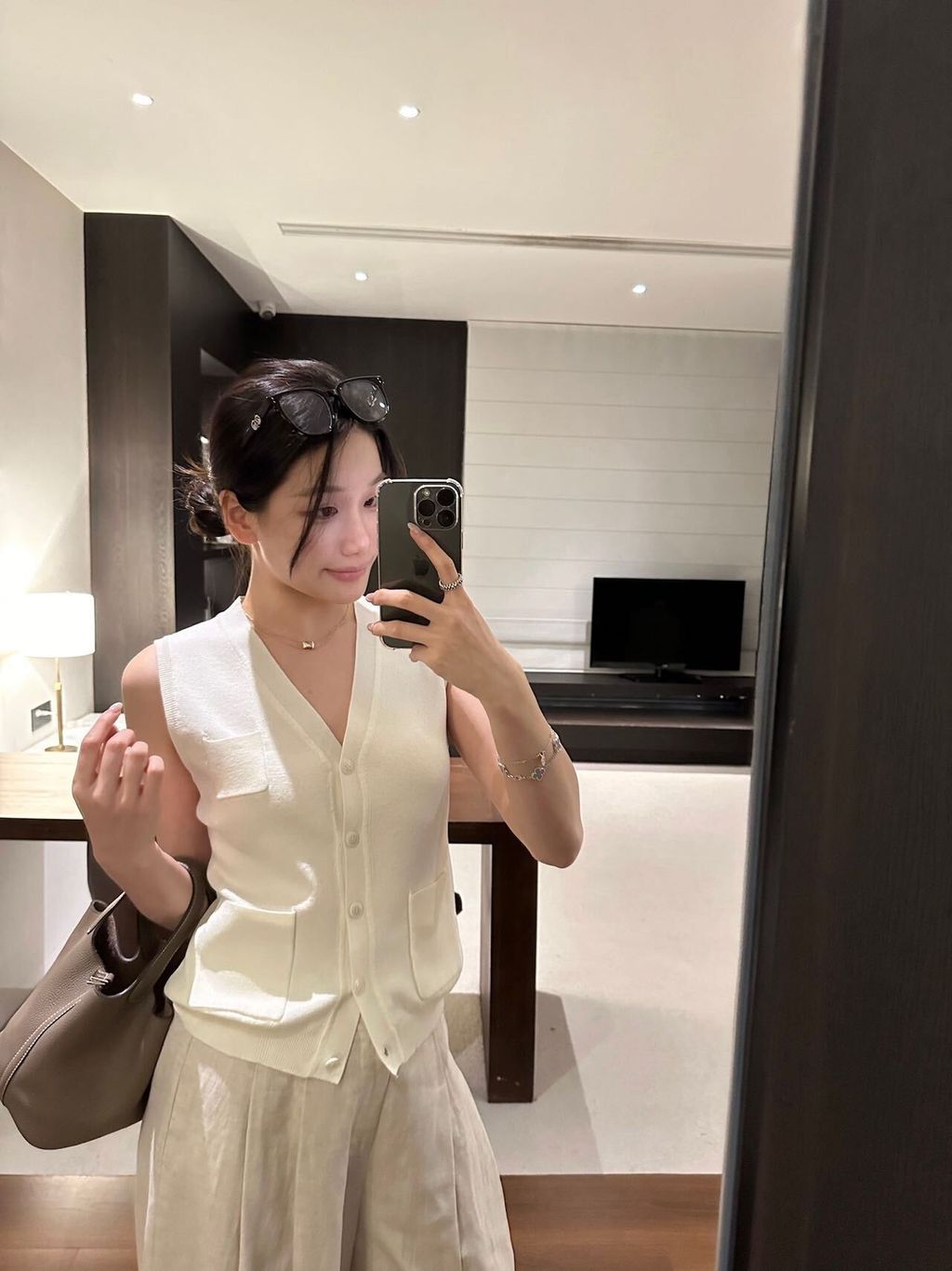 8b0f96d5c5834af7613af46477593f9f