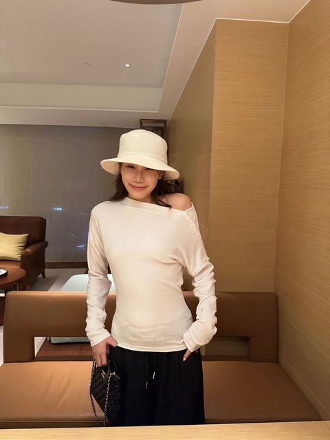 fee97c1f677520a54ce1ccf558768753