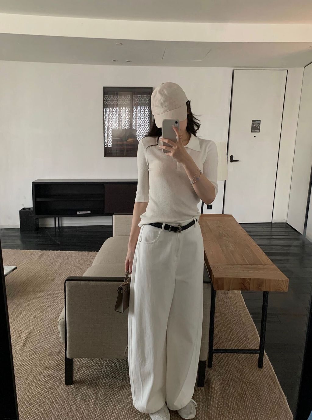 1421ea1c325cd0eb704953000d8262a3