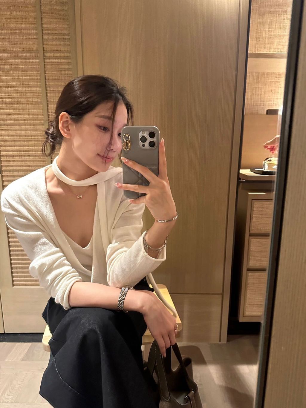 f90844f0bc98c14eff14737d8c2d056c