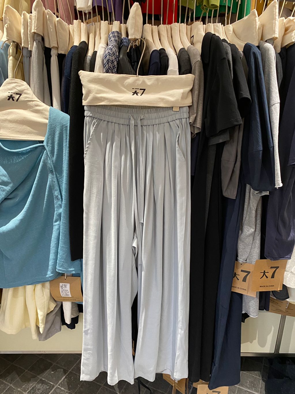 68b0b70e04a979d9c42f0b772ec3a17a