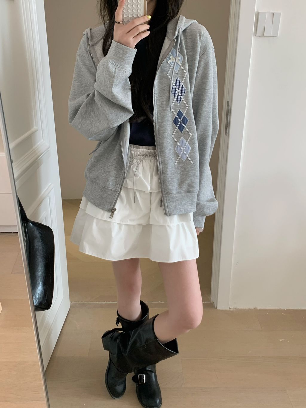 4470b3393de0a730615523cd1d5d7745