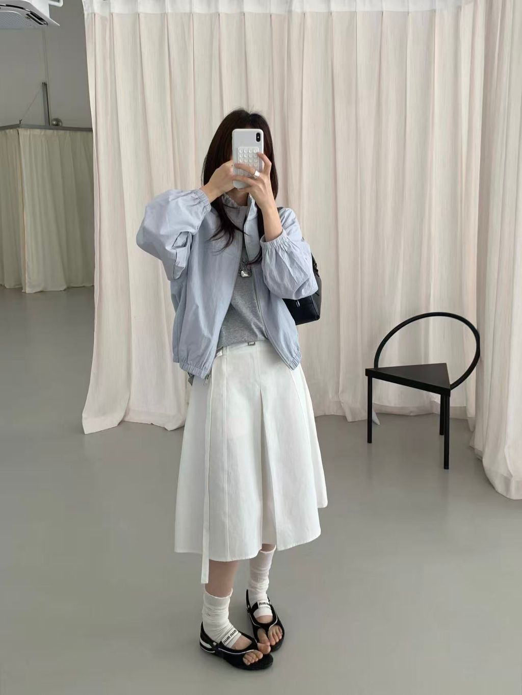 720d8b094b3d9d4bd769684c6e92893e