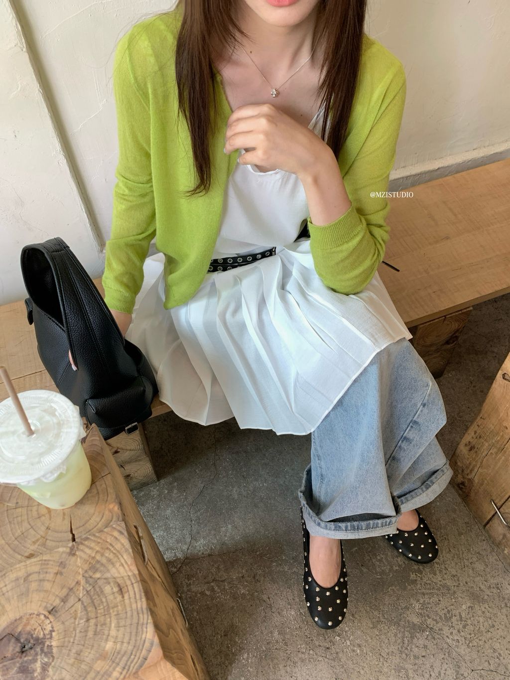 7204bf2a2b364faab883f3e96d397159