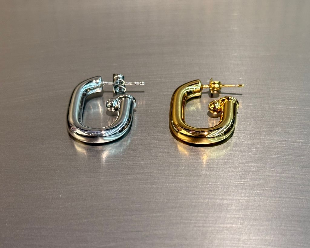 c4864882133e921db56826fcda12776e