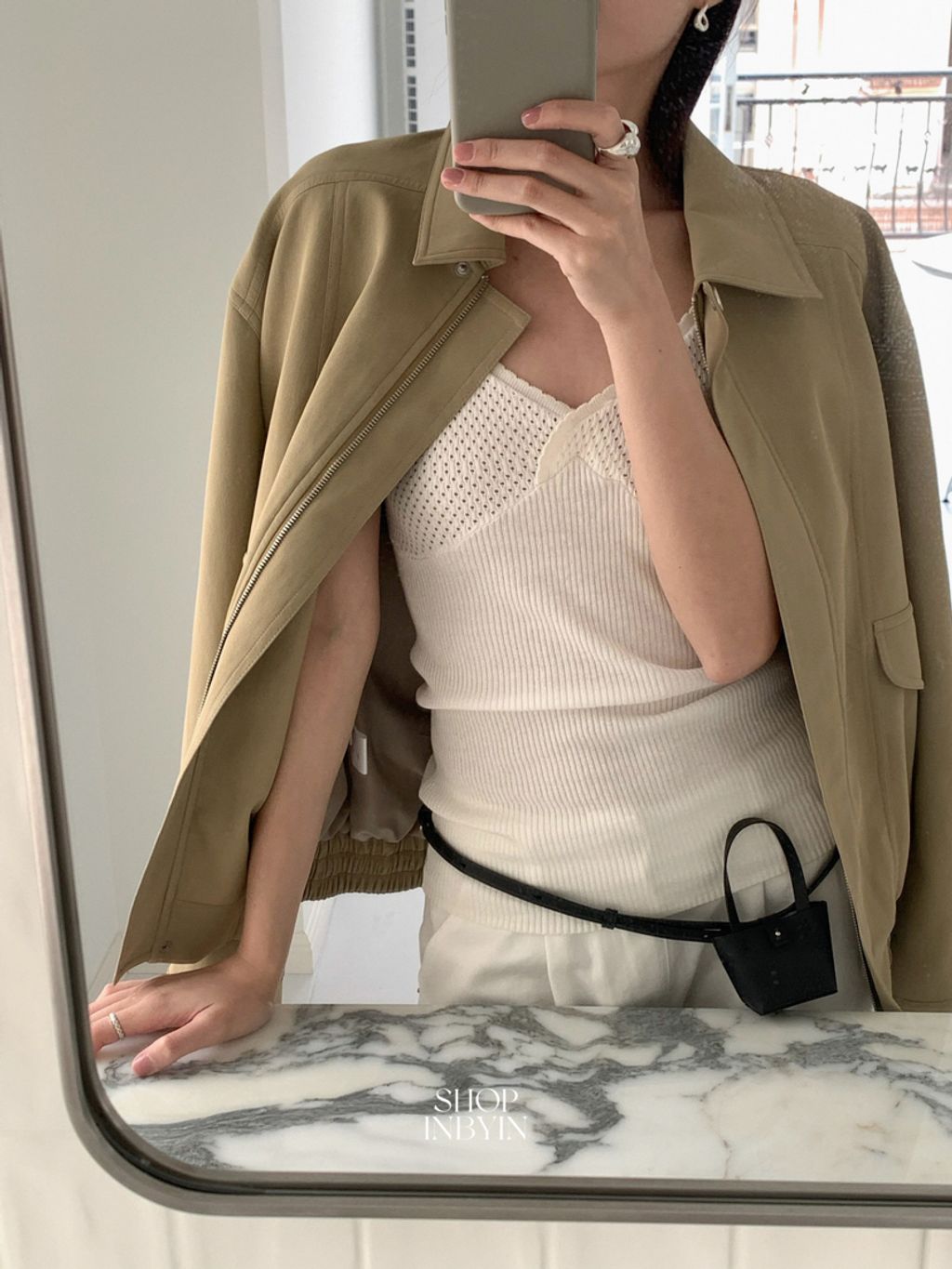 1bbb8d6d1eaf592a220726693bcf819c