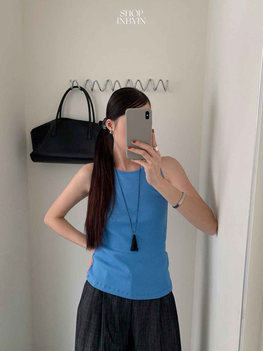 424d86afd2b3332ca444c81a2b199690