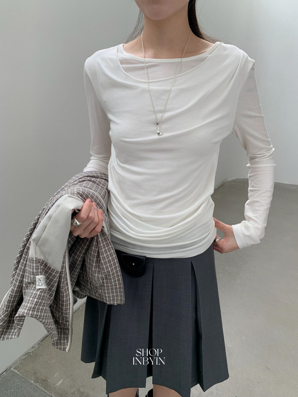 39d708d03d882805860d4a67a89704ee