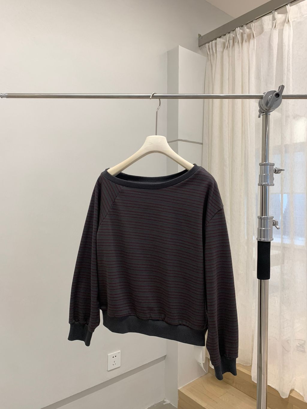 8385d2b1d02428375cef1d077a04d58f