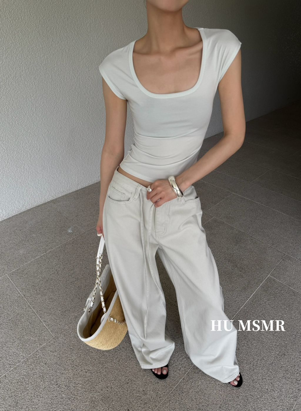 b43c9b70b24f5ebda363f85bd803a64e