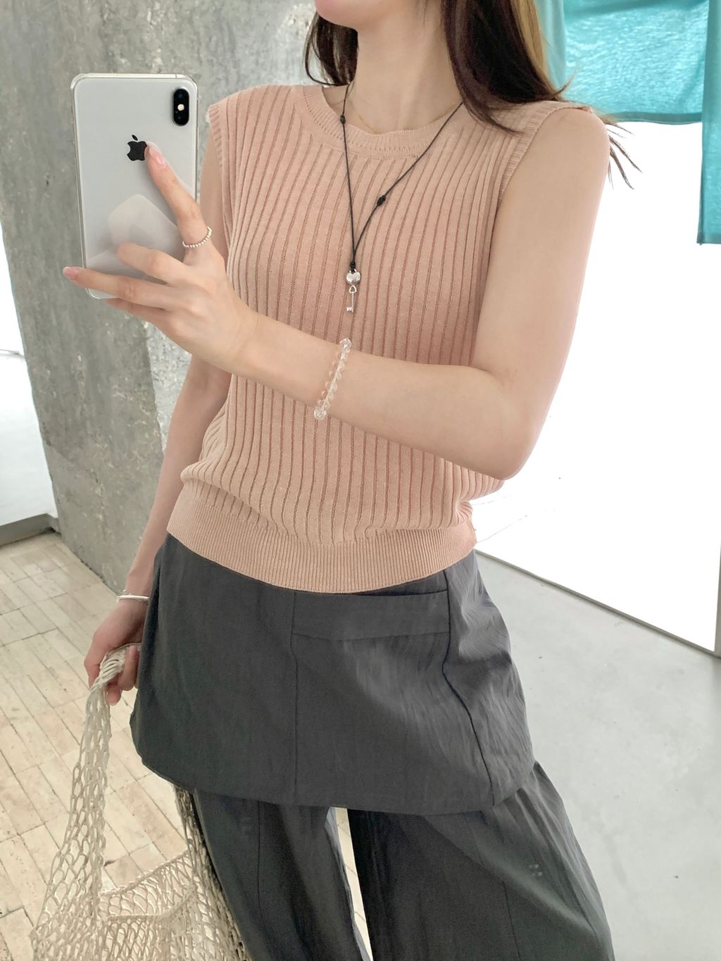 438683296a21e131f92f0c72e98ba6f8