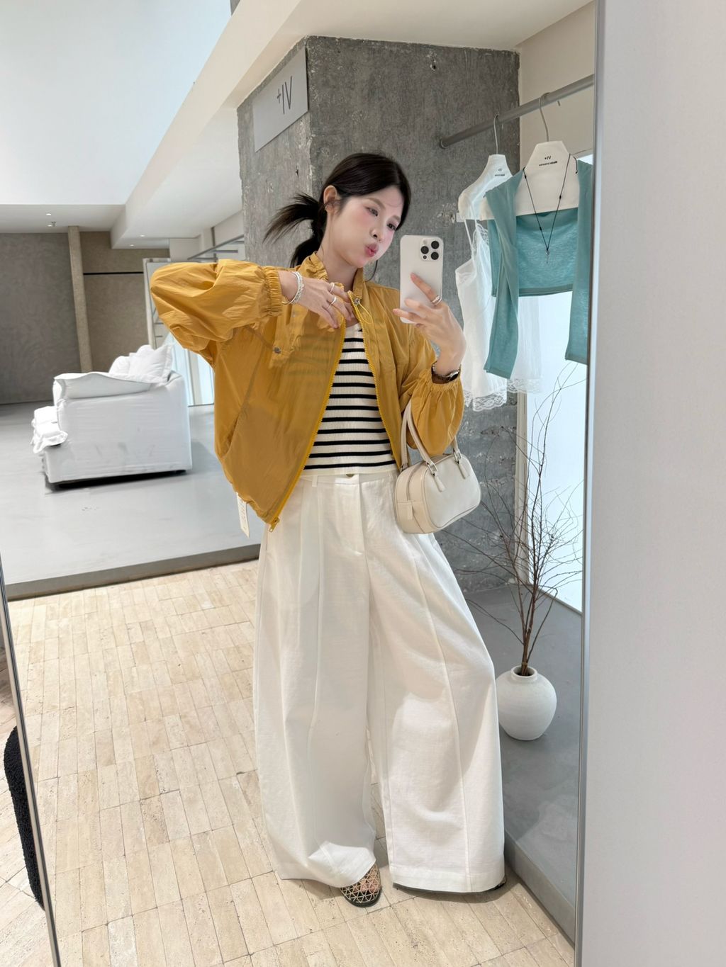 d9a9b8df9c01514bb48c219186ae9761