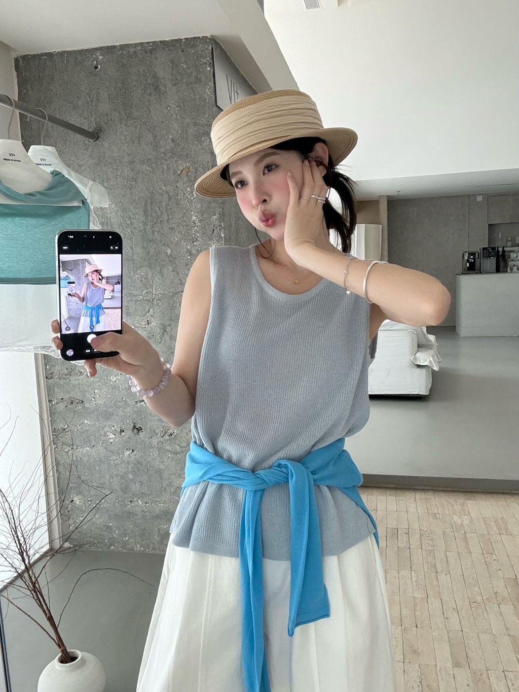 b12cb42a3c81e90b16a2b80620c53dc5