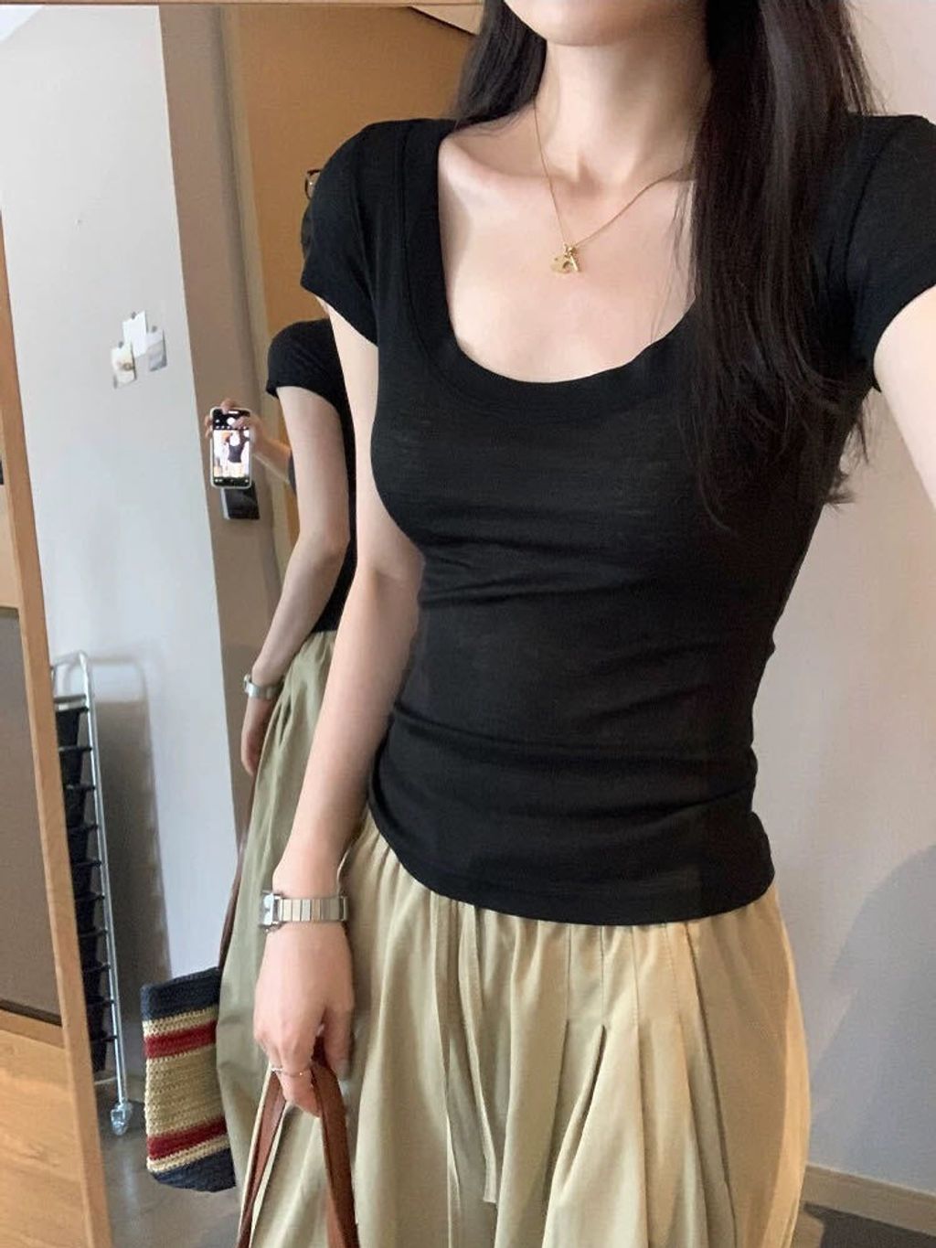 70eca8645918497323be05d084d2944a