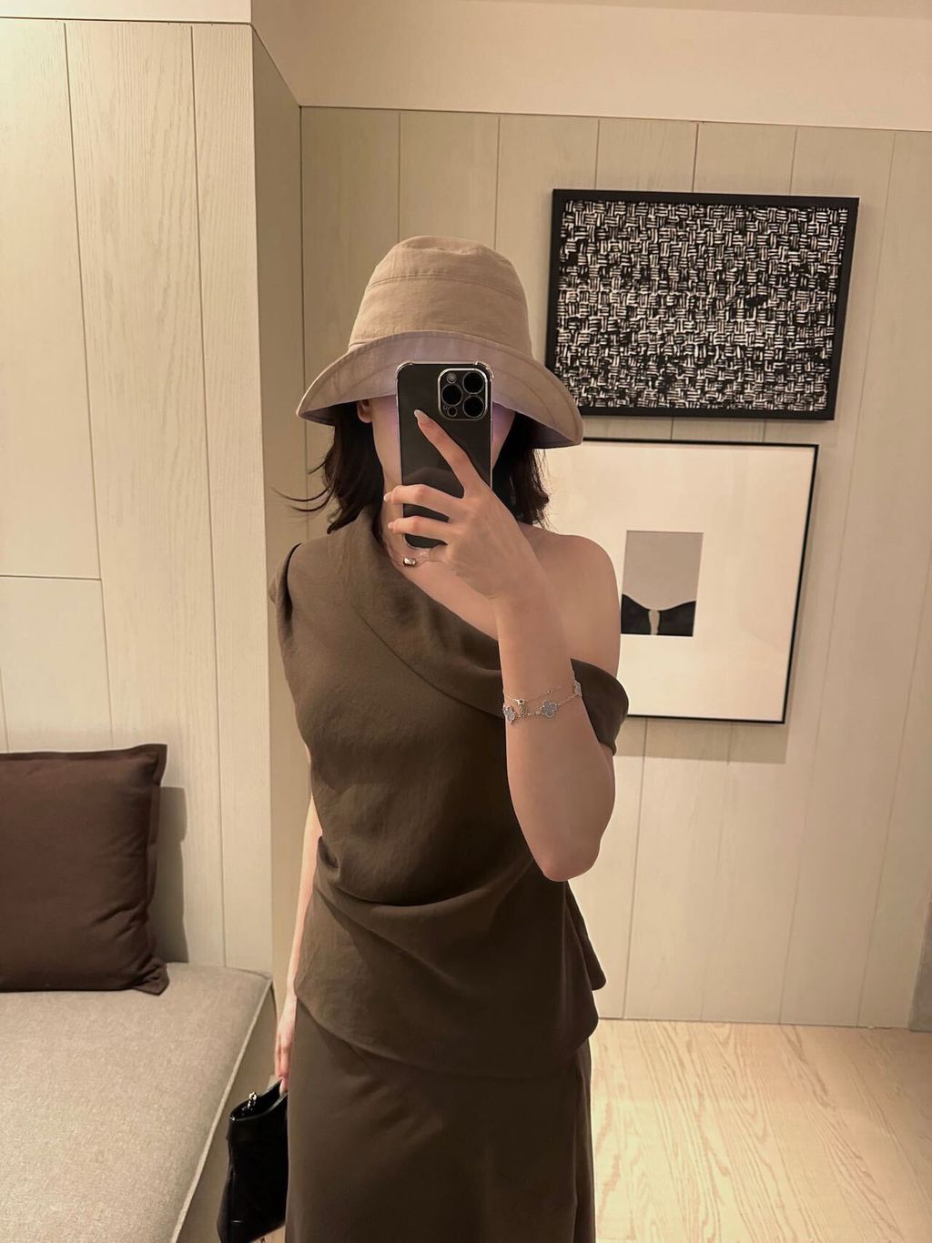 245664571368e1aa08a2a348bb592a8a