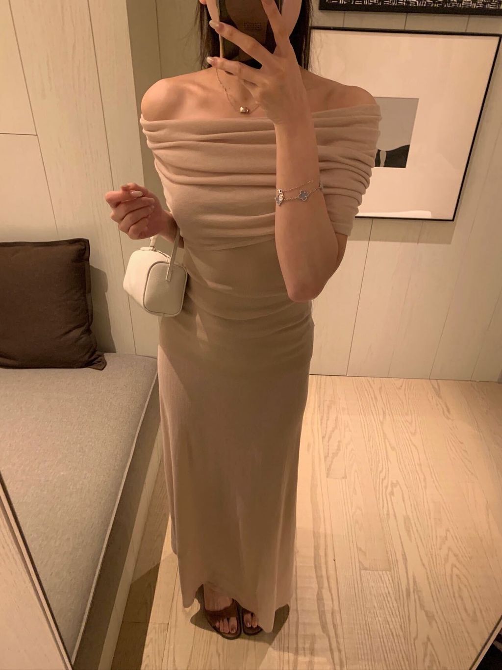 97f1824b710bbd2d250daa57fb7d99ff