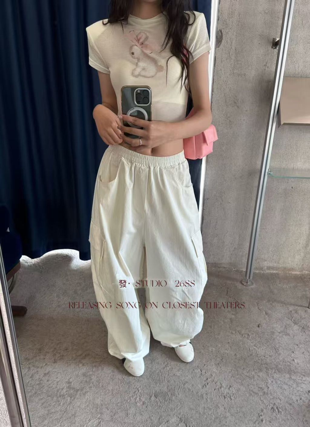 e1694bdc75858883e4bad2d04d2cc557