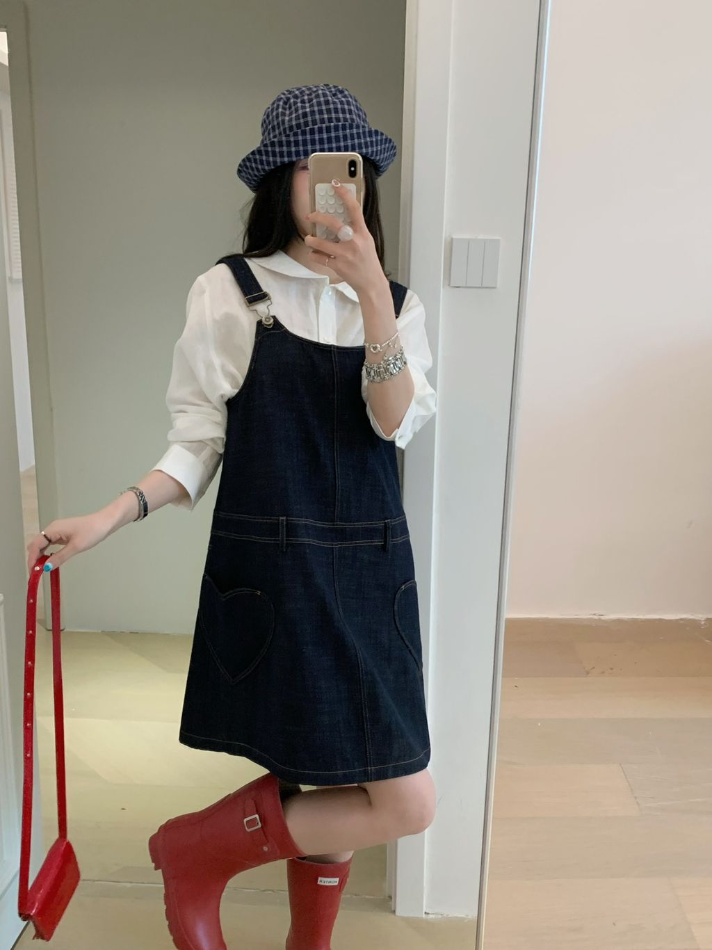 7b11b6f0533445c1a9202d3193e9b70e