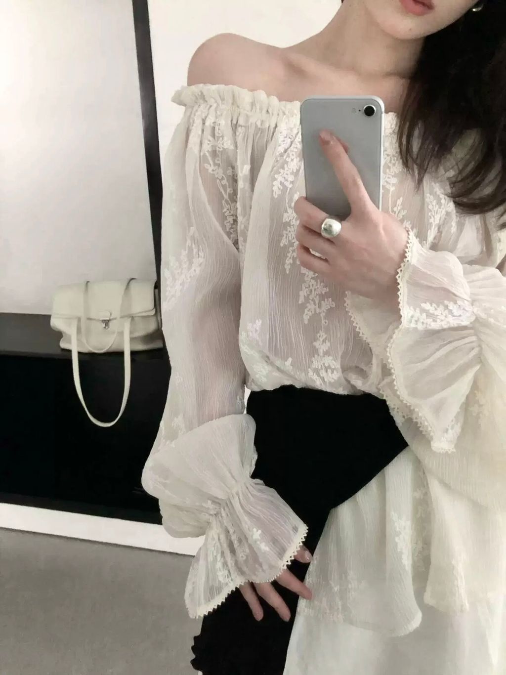 42d0cbdd93b5821e7a85b5ea1bf4045d