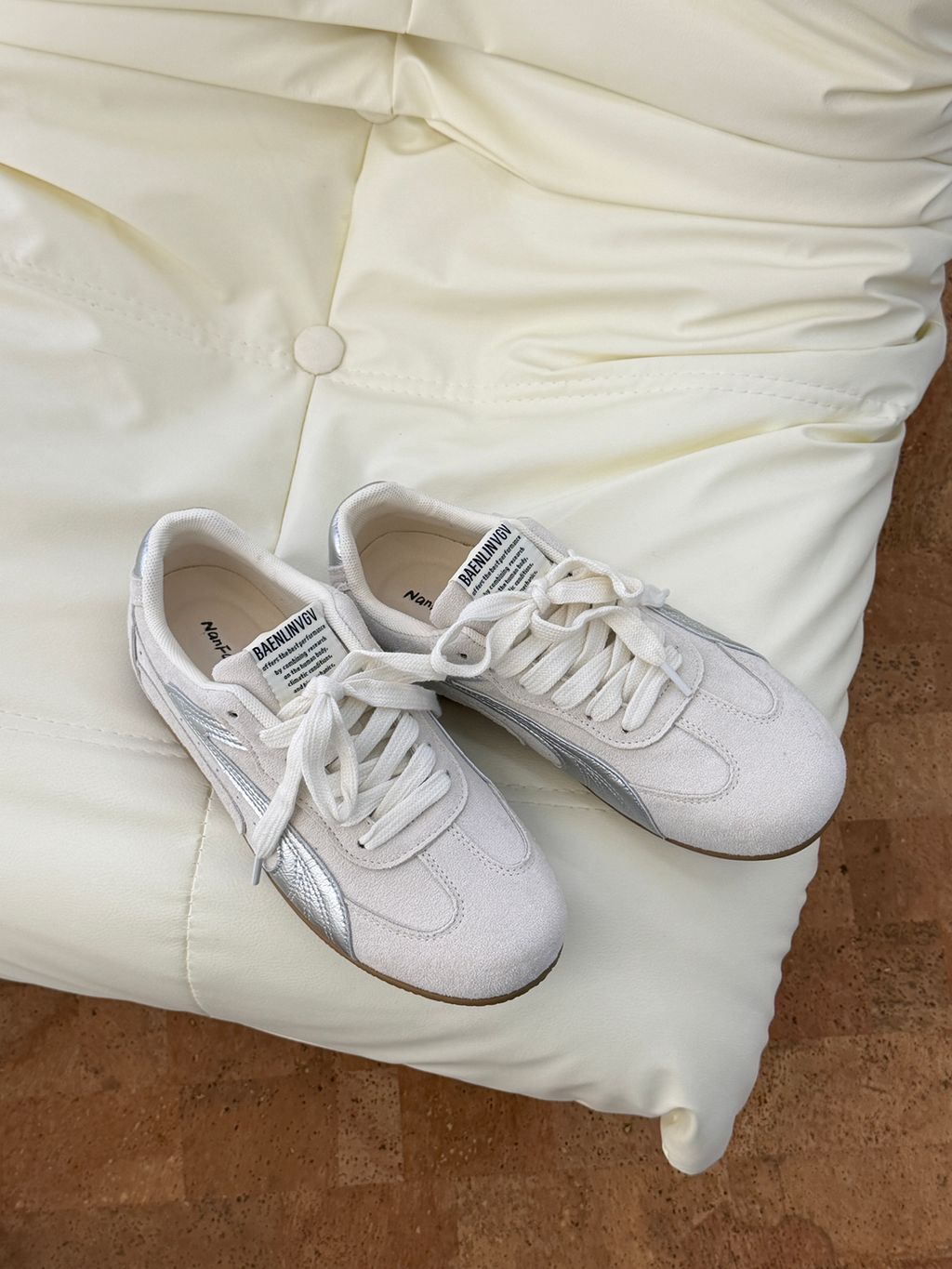 efc82aeac8039d1f10c8ee97c525d3eb